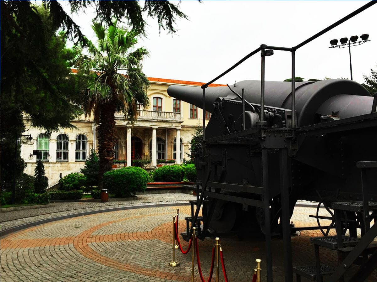 ATATÜRK'ÜN İZİNDE İSTANBUL - 1