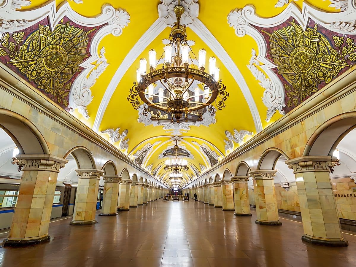MOSKOVA PETERSBURG - 11